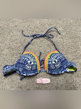 Stunning Victoria’s Secret Push up Bikini top